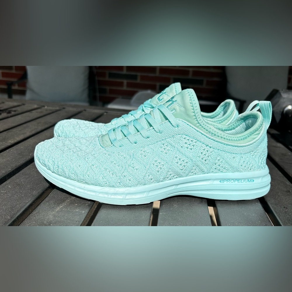 APL Techloom Phantom